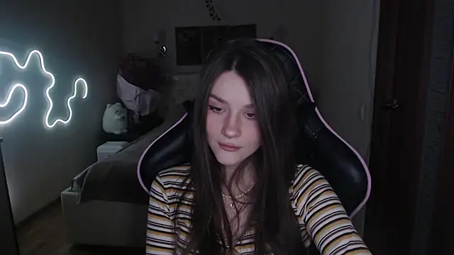 jeann elsaa online show from January 2025 03:07:01 AM