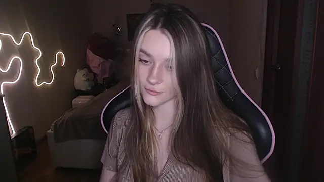 jeann elsaa online show from February 2025 09:26:02 PM