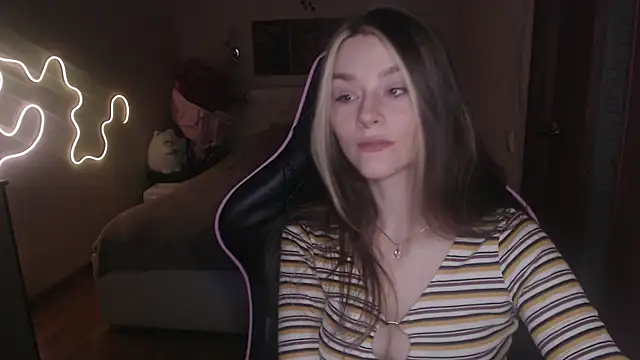 jeann elsaa online show from January 2025 08:31:02 PM