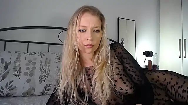 Miki87 online show from June 2026 09:42:02 PM