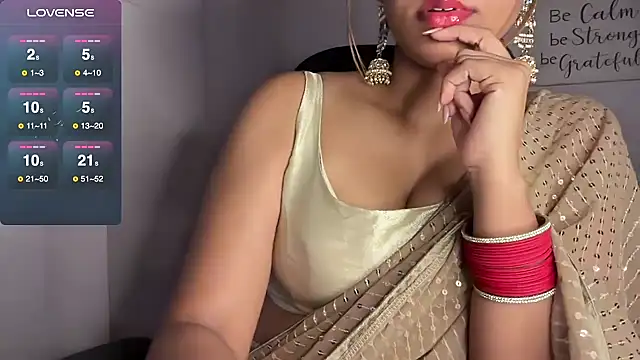 Snapshot of Queen_Sakhi chatting on January 2025 04:24:01 PM Queen Sakhi online show from January 2025 04:24:01 PM