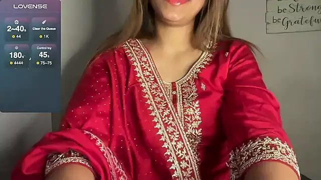 Snapshot of Queen_Sakhi chatting on January 2025 09:40:02 AM Queen Sakhi online show from January 2025 09:40:02 AM