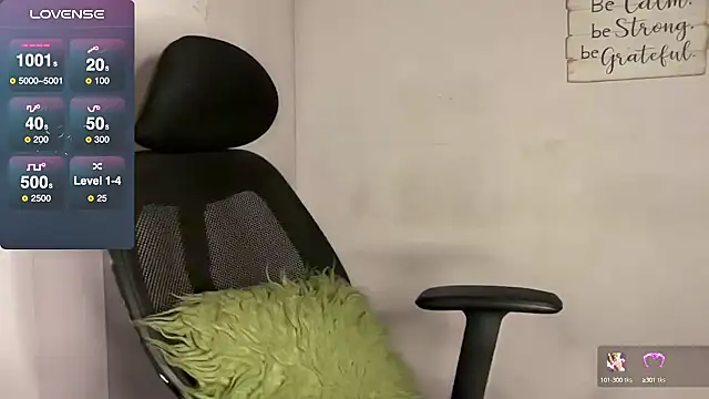 Snapshot of Queen_Sakhi chatting on February 2025 09:41:02 PM Queen Sakhi online show from February 2025 09:41:02 PM