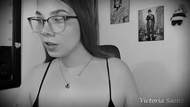 Snapshot of victoriaasaenz_ chatting on February 2025 12:57:01 AM victoriaasaenz online show from February 2025 12:57:01 AM
