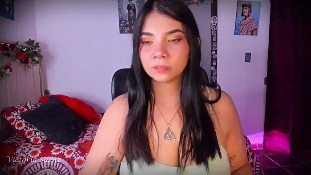 victoriaasaenz  online show from May 2026 01:00:02 AM