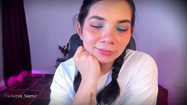 victoriaasaenz  online show from April 2026 01:02:02 AM