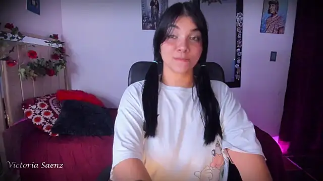 victoriaasaenz  online show from June 2026 01:03:01 AM