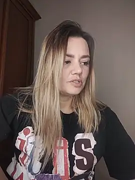 KrissSexi online show from December 2025 05:11:01 PM