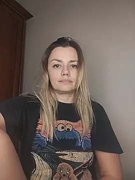 KrissSexi online show from November 2025 05:13:02 PM