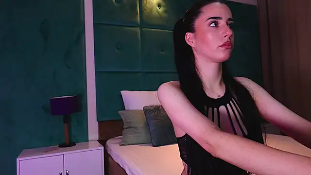 AmeliaJune online show from June 2026 07:46:02 PM