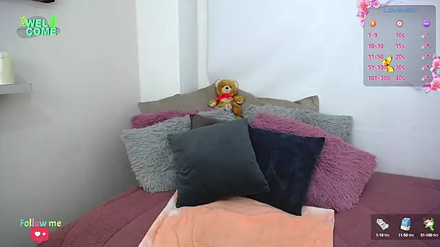 Bianca     online show from September 2025 10:43:01 PM