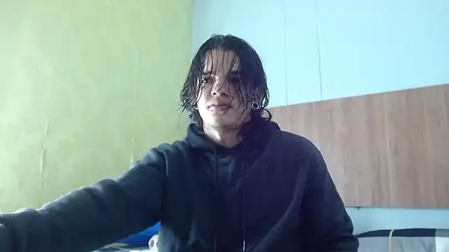 Snapshot of AlbertBernal69 chatting on October 2025 03:18:02 AM AlbertBernal69 online show from October 2025 03:18:02 AM