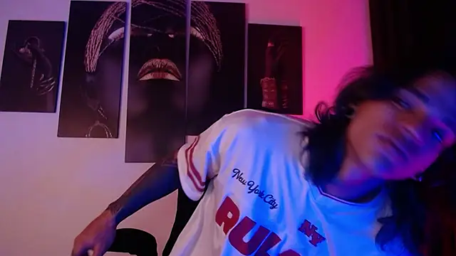 Snapshot of AlbertBernal69 chatting on November 2025 03:54:02 AM AlbertBernal69 online show from November 2025 03:54:02 AM