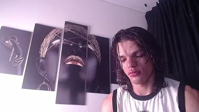 Snapshot of AlbertBernal69 chatting on October 2025 03:06:02 AM AlbertBernal69 online show from October 2025 03:06:02 AM