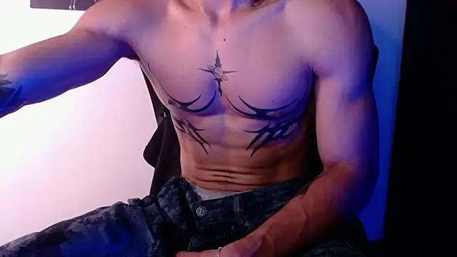 Snapshot of AlbertBernal69 chatting on October 2025 01:20:01 PM AlbertBernal69 online show from October 2025 01:20:01 PM