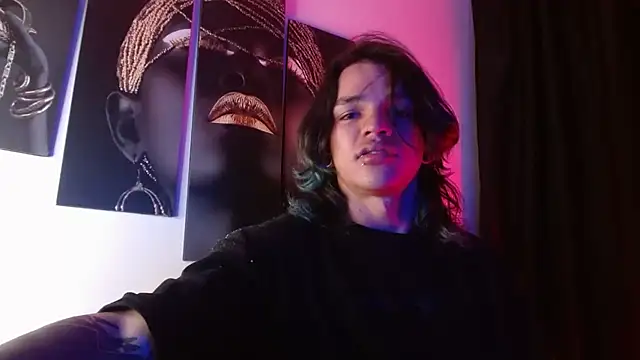 Snapshot of AlbertBernal69 chatting on November 2025 04:23:01 AM AlbertBernal69 online show from November 2025 04:23:01 AM