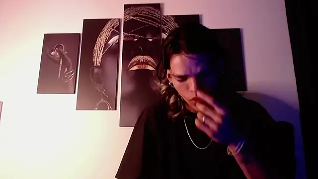 Snapshot of AlbertBernal69 chatting on November 2025 03:10:02 AM AlbertBernal69 online show from November 2025 03:10:02 AM