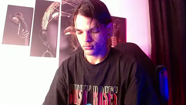 Snapshot of AlbertBernal69 chatting on November 2025 11:47:01 AM AlbertBernal69 online show from November 2025 11:47:01 AM