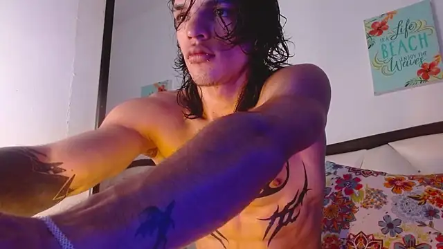 Snapshot of AlbertBernal69 chatting on October 2025 11:53:02 AM AlbertBernal69 online show from October 2025 11:53:02 AM