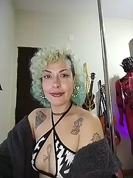 Snapshot of MariLouM chatting on July 2026 10:56:01 PM MariLouM online show from July 2026 10:56:01 PM