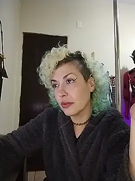 Snapshot of MariLouM chatting on July 2026 07:17:01 PM MariLouM online show from July 2026 07:17:01 PM