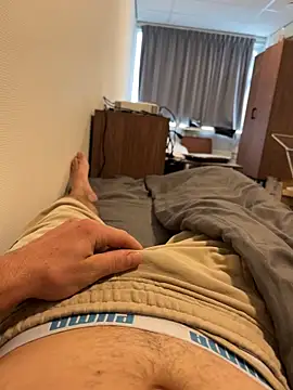 mihaixxx1 online show from September 2025 02:39:02 PM