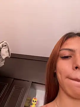 Snapshot of caroldirty chatting on January 2025 05:31:01 PM caroldirty online show from January 2025 05:31:01 PM