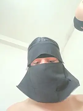 Snapshot of KHALIJIA-ARABIA-couple chatting on February 2026 08:04:01 PM KHALIJIA-ARABIA-couple online show from February 2026 08:04:01 PM