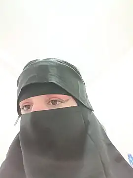 Snapshot of KHALIJIA-ARABIA-couple chatting on December 2025 01:47:02 PM KHALIJIA-ARABIA-couple online show from December 2025 01:47:02 PM