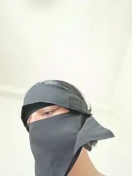 Snapshot of KHALIJIA-ARABIA-couple chatting on January 2026 08:38:02 PM KHALIJIA-ARABIA-couple online show from January 2026 08:38:02 PM