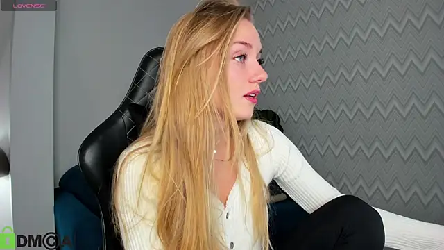 Barbie Lis online show from October 2025 12:45:02 AM