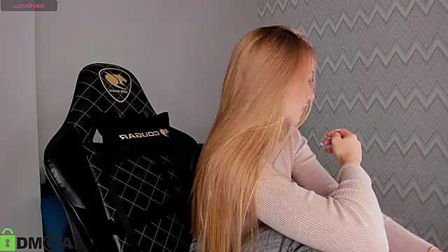 Barbie Lis online show from October 2025 11:35:02 PM