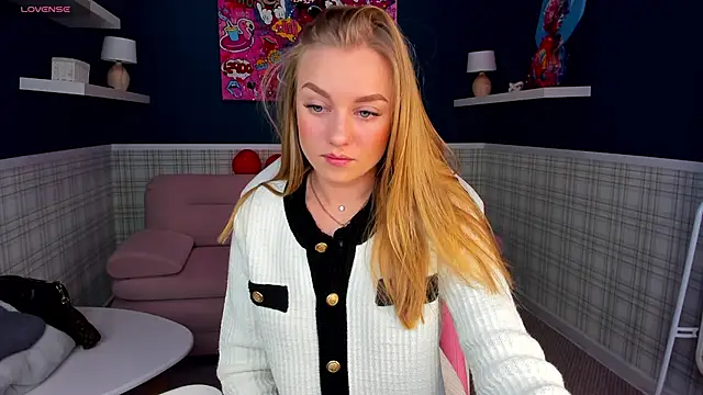 Barbie Lis online show from February 2025 11:19:02 PM