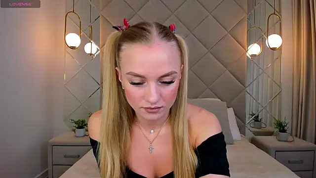 Barbie Lis online show from March 2025 12:27:02 AM