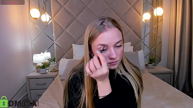 Barbie Lis online show from November 2025 12:58:02 AM