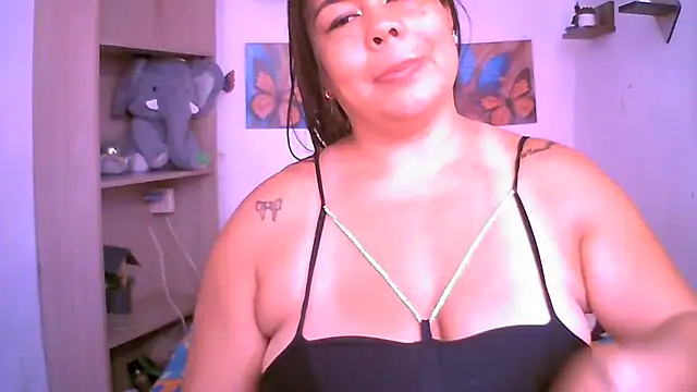 ChiaraFioree online show from May 2026 08:01:01 PM