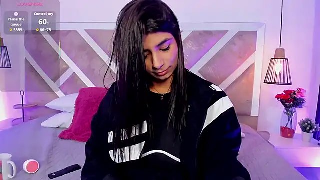 ZiaCalifa online show from April 2026 11:47:01 AM