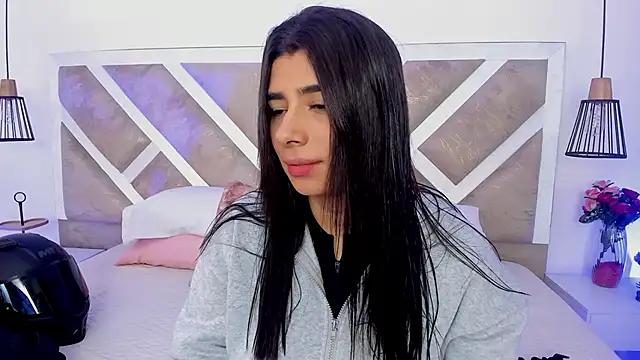 Snapshot of ZiaCalifa chatting on June 2026 11:48:01 AM ZiaCalifa online show from June 2026 11:48:01 AM