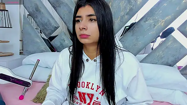 Snapshot of ZiaCalifa chatting on November 2025 09:35:02 AM ZiaCalifa online show from November 2025 09:35:02 AM