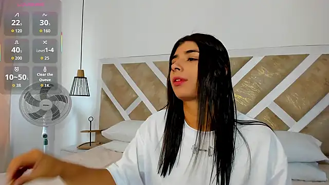 ZiaCalifa online show from March 2026 02:40:02 PM