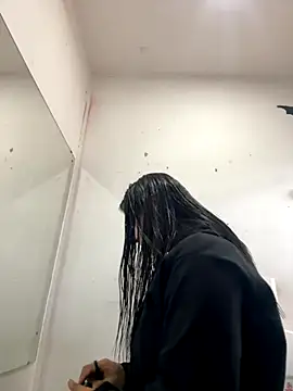 Snapshot of ZiaCalifa chatting on December 2025 09:52:02 AM ZiaCalifa online show from December 2025 09:52:02 AM