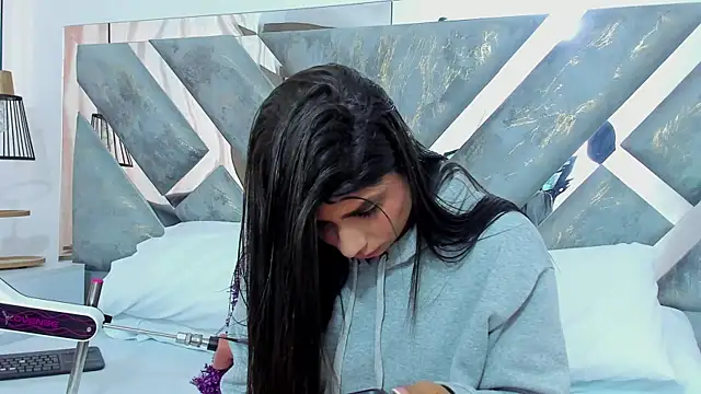 Snapshot of ZiaCalifa chatting on October 2025 12:04:01 PM ZiaCalifa online show from October 2025 12:04:01 PM