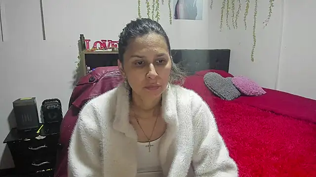 lauren ashlee online show from January 2026 02:45:01 PM