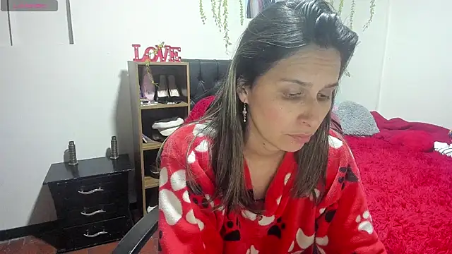 lauren ashlee online show from November 2025 02:55:02 AM