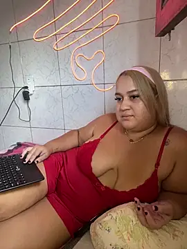 MinaBoss online show from March 2025 07:12:01 PM