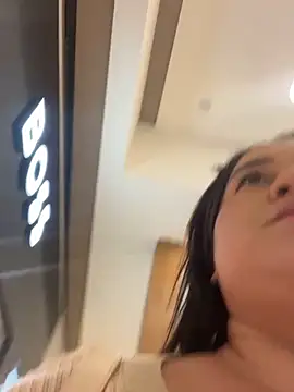 MinaBoss online show from April 2026 09:22:01 PM