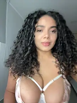 Snapshot of Mariecurl chatting on July 2026 09:01:01 PM Mariecurl online show from July 2026 09:01:01 PM