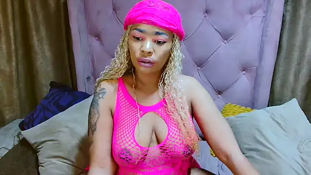 Snapshot of AFRICANGODDESSXXX chatting on October 2025 01:58:01 AM AFRICANGODDESSXXX online show from October 2025 01:58:01 AM