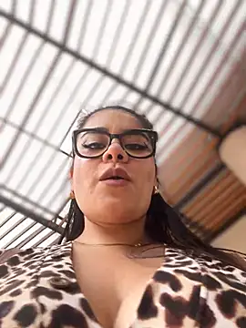 Insane Issa online show from February 2025 06:52:02 PM