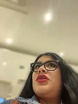 Insane Issa online show from January 2025 06:03:02 PM